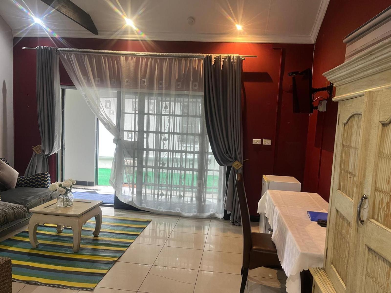 Muco Guest House โจฮันเนสเบิร์ก ภายนอก รูปภาพ